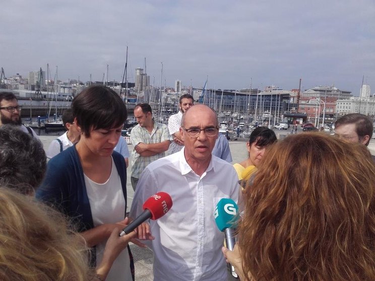 Momento da rolda de prensa da semana pasada na Ana Pontón e Francisco Jorquera anuniaban a iniciativa institucional no Parlamento de Galiza