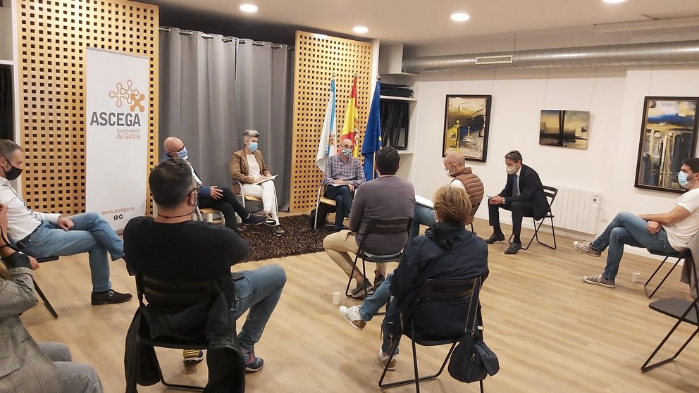 Reunión con Ascega, Asociación de Emprendedores de Galicia, na súa sede (rúa Vilar Ponte).